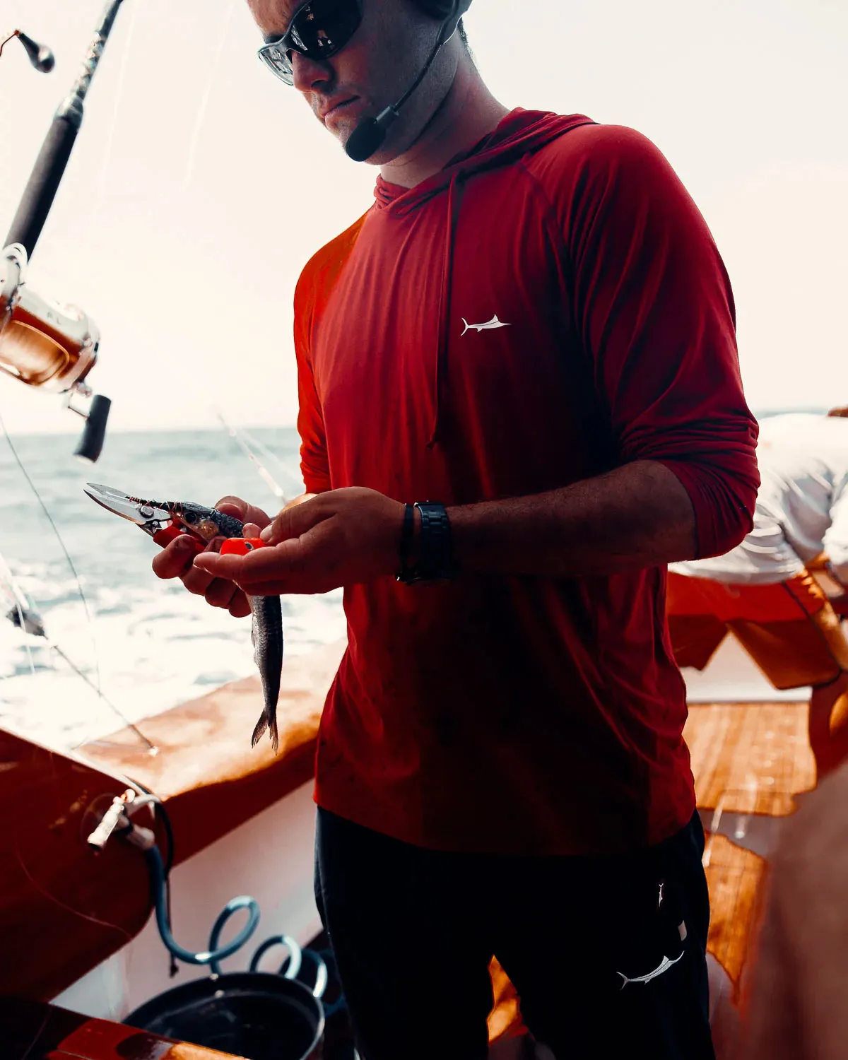 BILLFISH Teak Hooded Long Sleeve