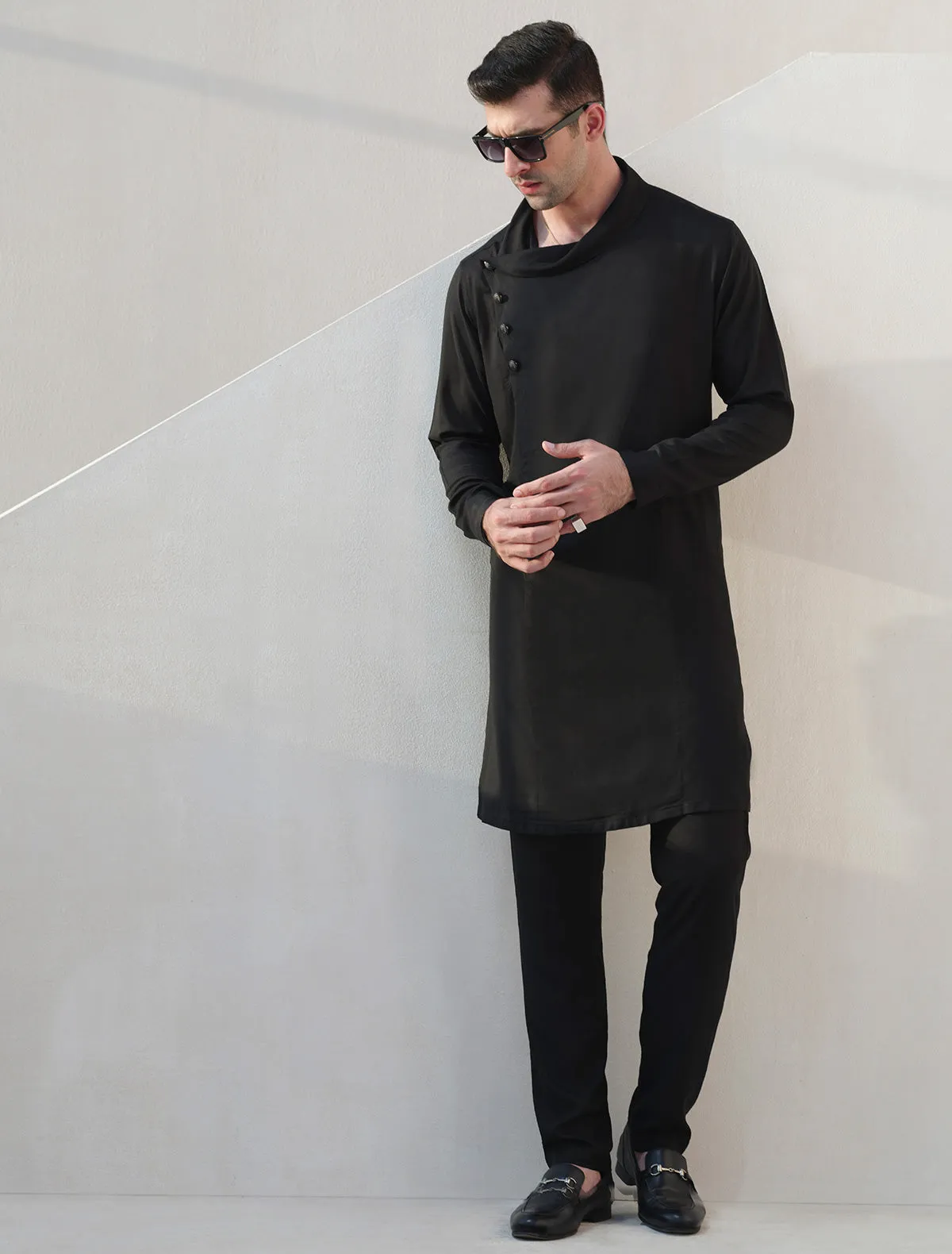 BLACK FALL COLLAR KURTA PAJAMA