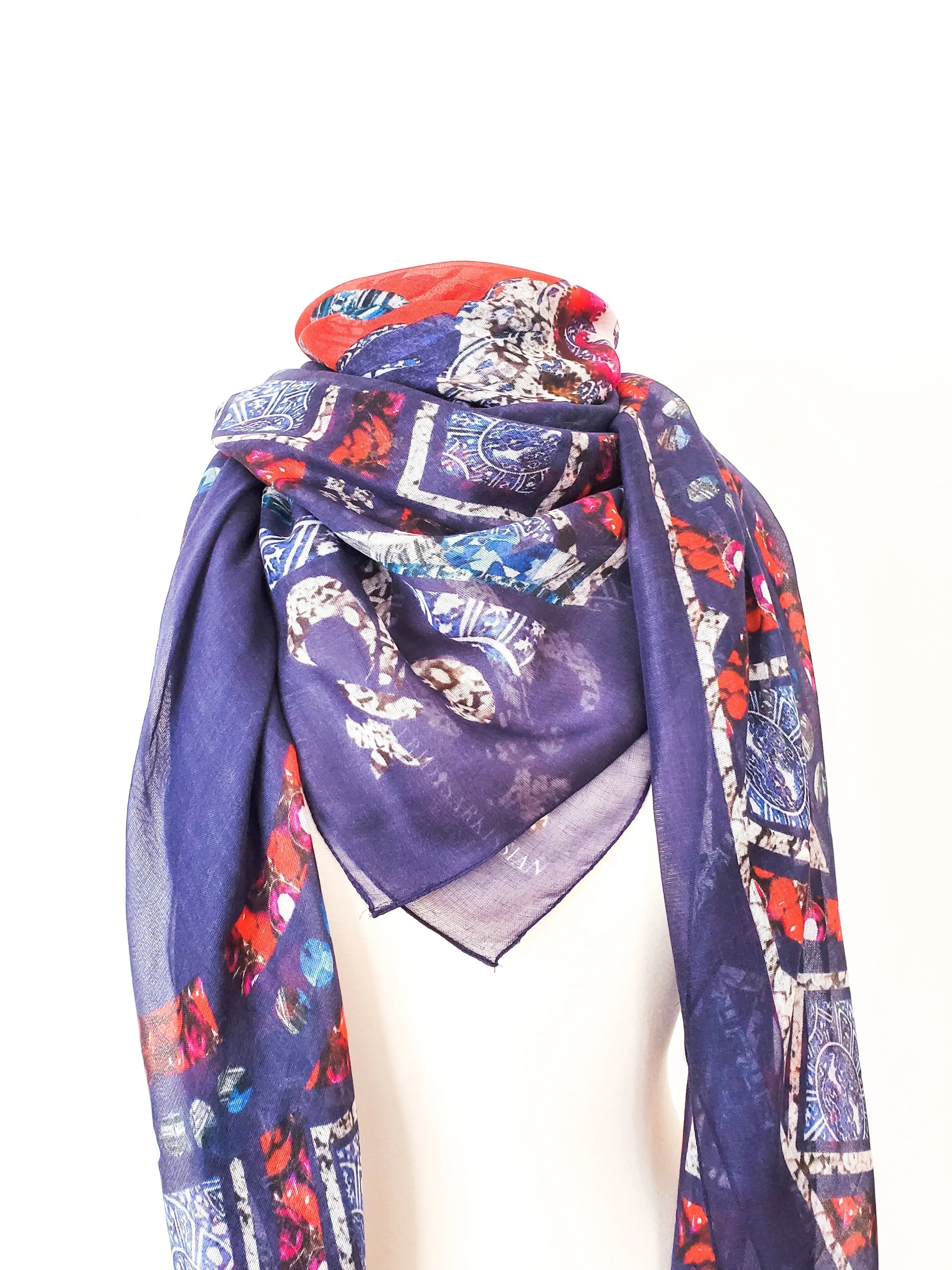 Coq Black Modal Scarf