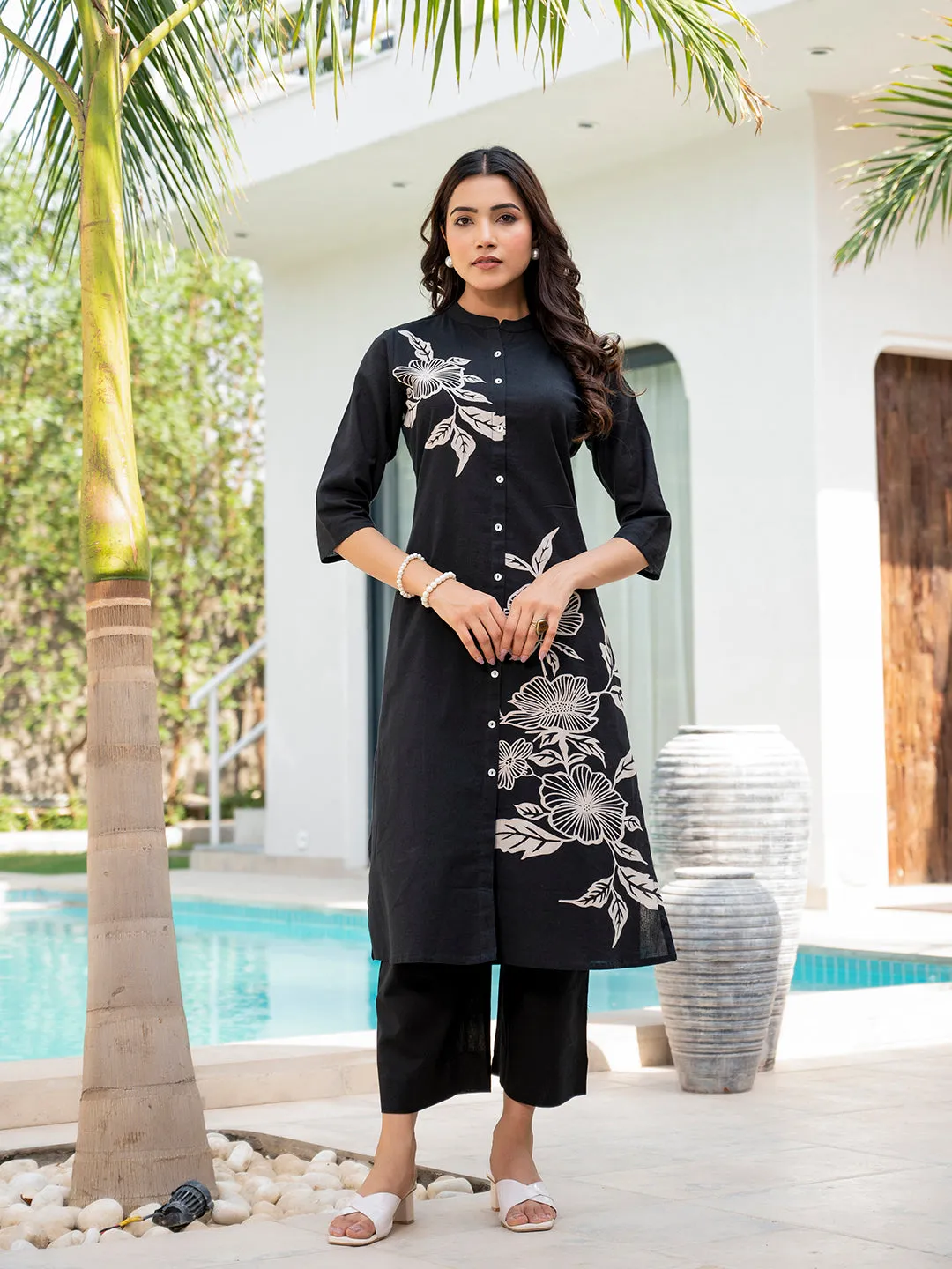 Jashvi Black Floral Printed Cotton A-line Fit Kurta Pant Set