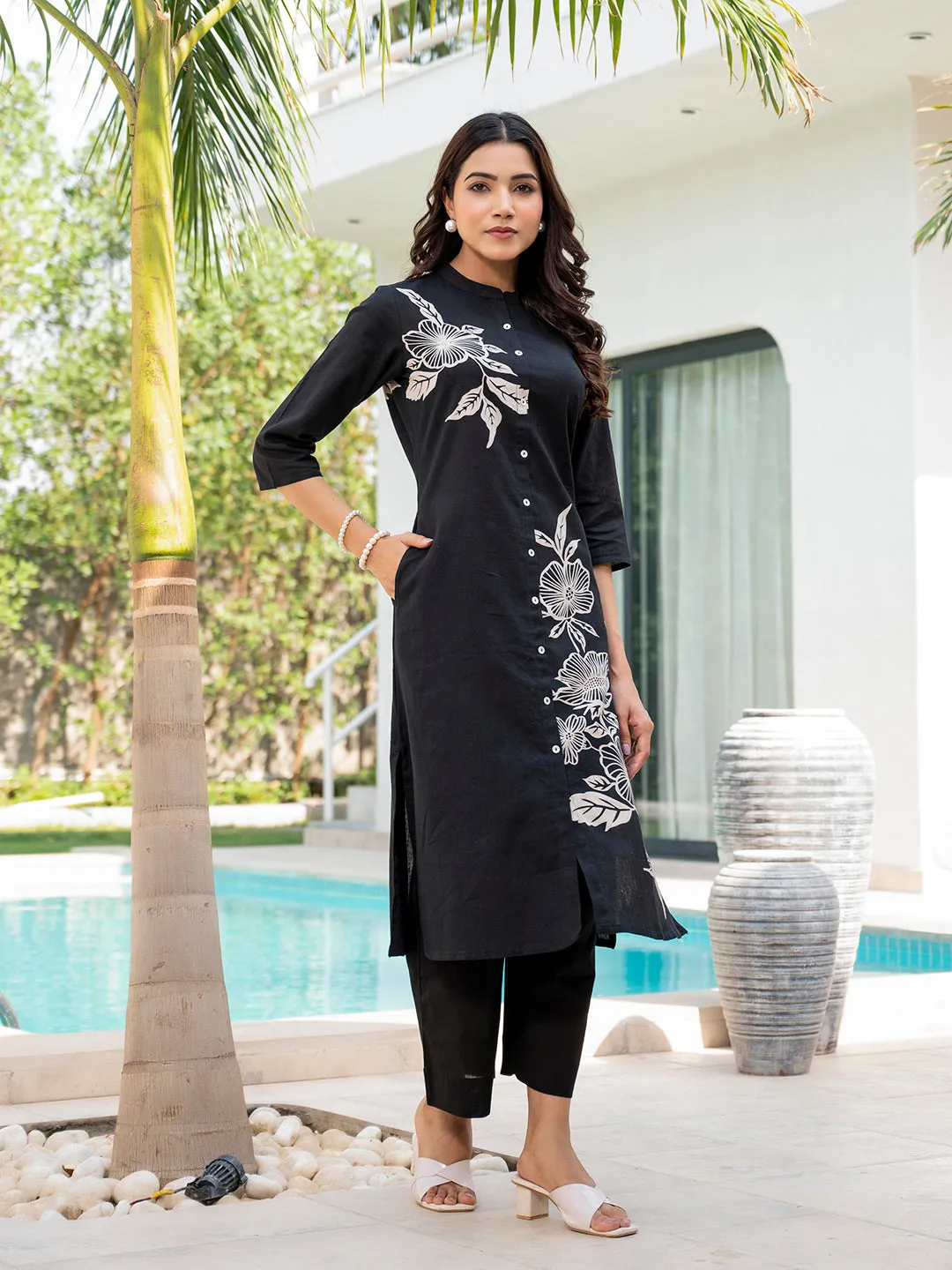 Jashvi Black Floral Printed Cotton A-line Fit Kurta Pant Set