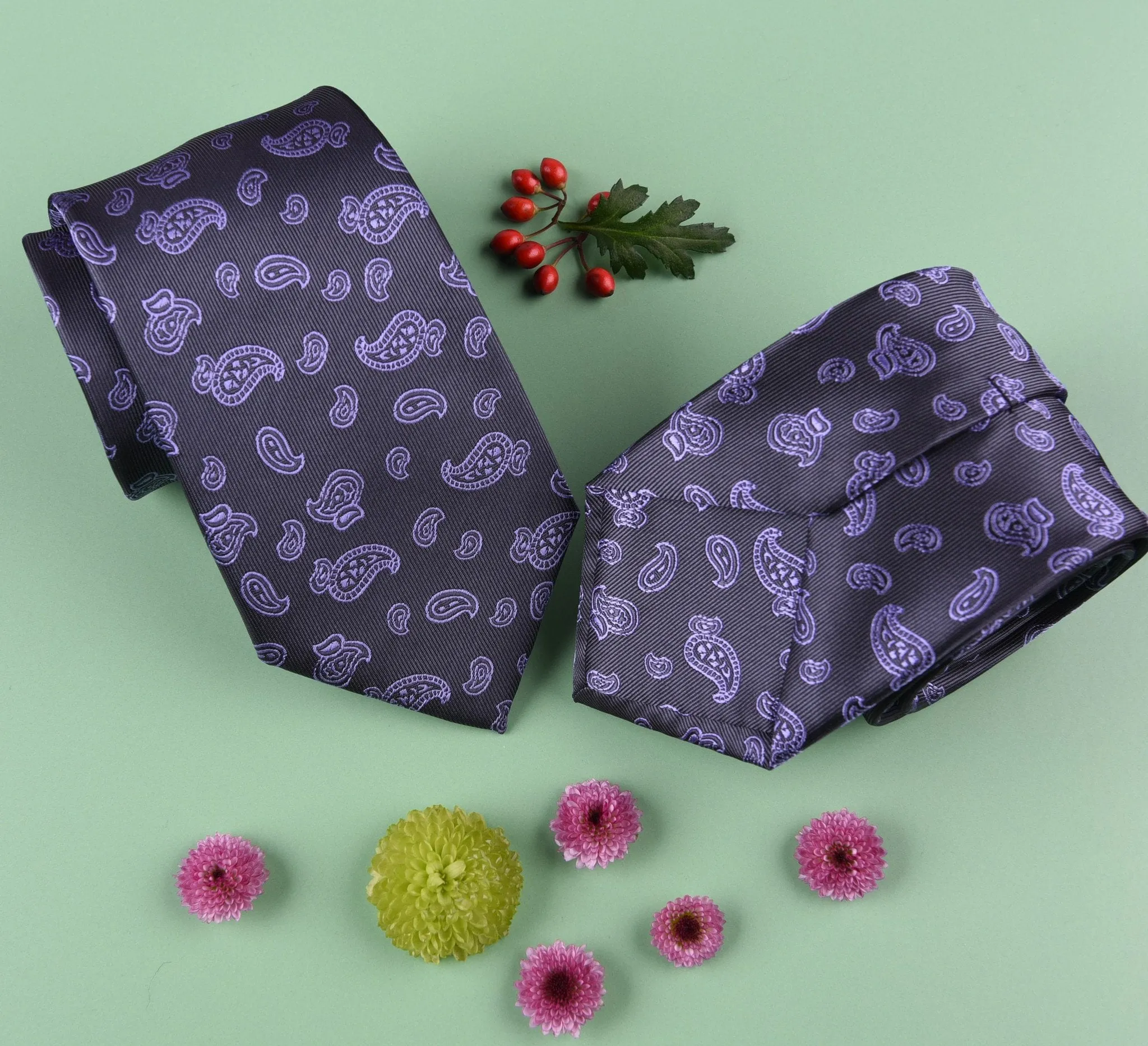Lavish Purple Baroque Paisley Grey Skinny Woven Tie 3"