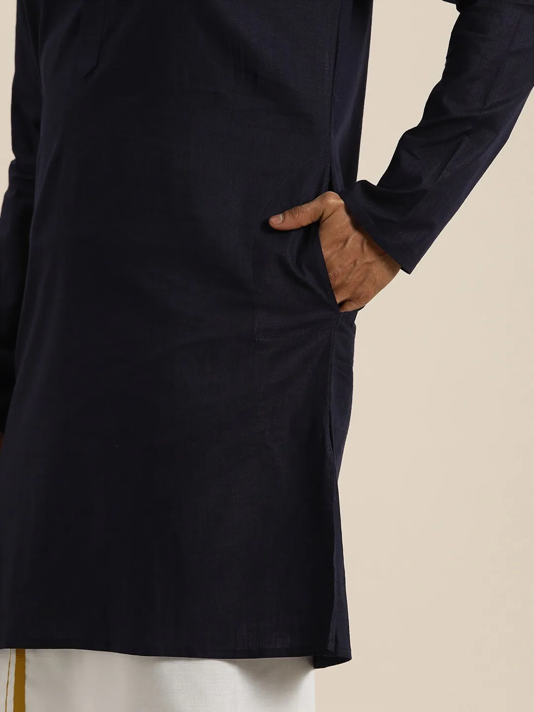 Men's Navy Blue And White Cotton Blend Kurta And Mundu Set - Vastramay
