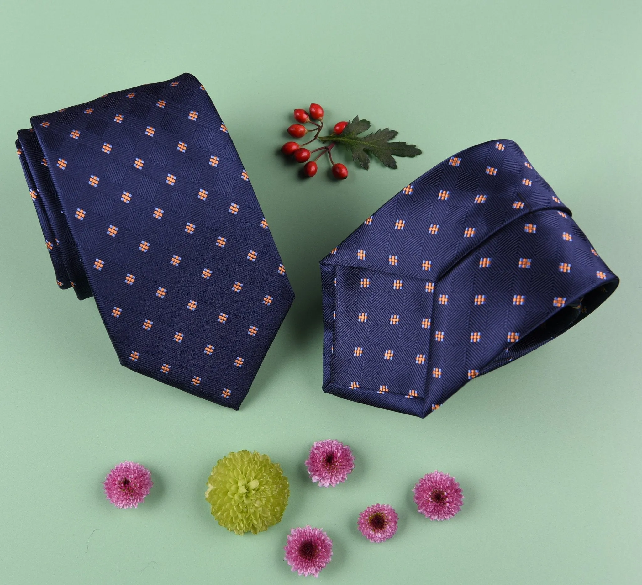 Midnight Blue Herringbone Fade Checkered Yellow Geometric Pattern Modern Woven Tie 3"
