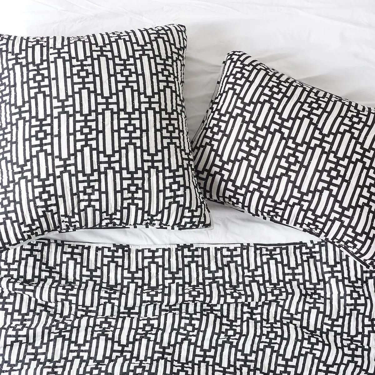 Naya Quilt