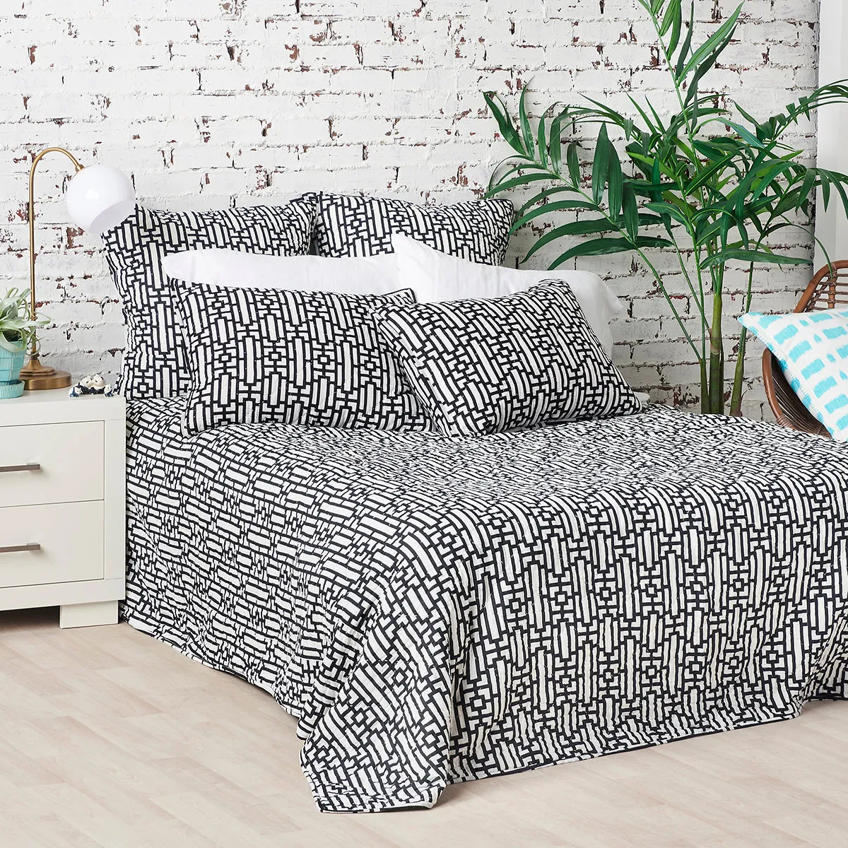 Naya Quilt