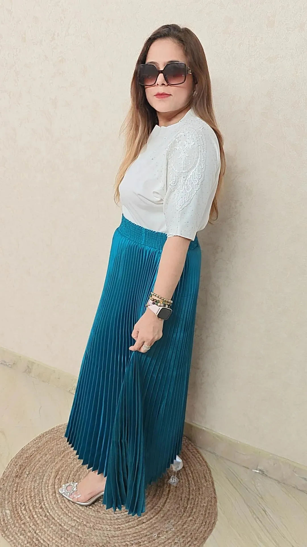 Summer top with shoulder work