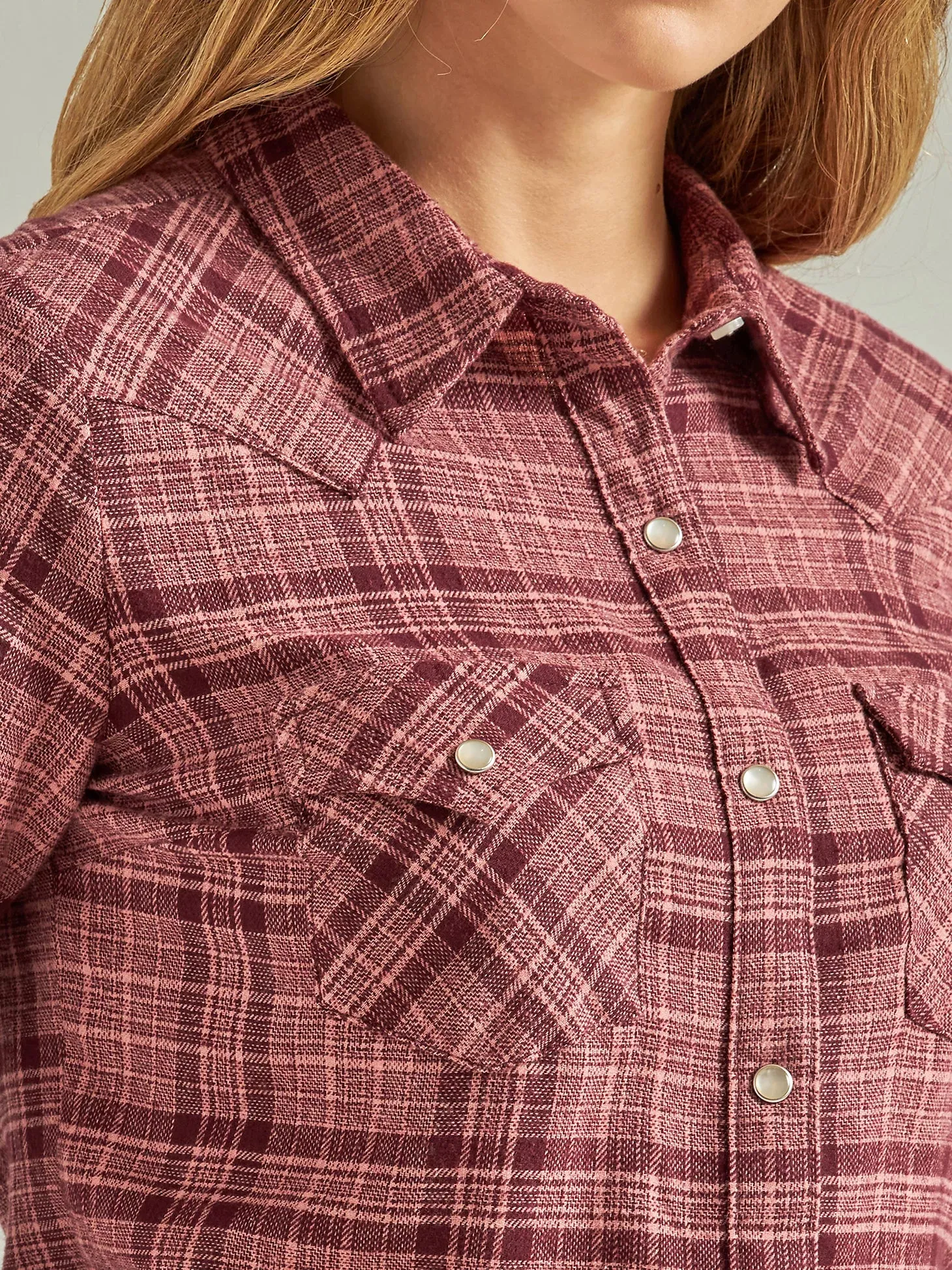 Women's Essential Long Sleeve Flannel Plaid Western Snap Shirt In Ash Rose